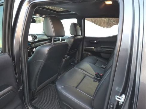 Used 2023 Toyota Tacoma Limited image 17