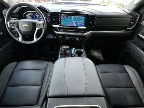 Used 2025 Chevrolet Silverado 1500 LT w/ All Star Edition Plus image 9