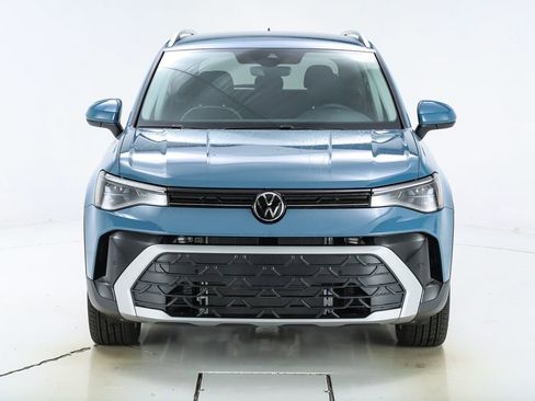 New 2026 Volkswagen Taos SE FWD image 16
