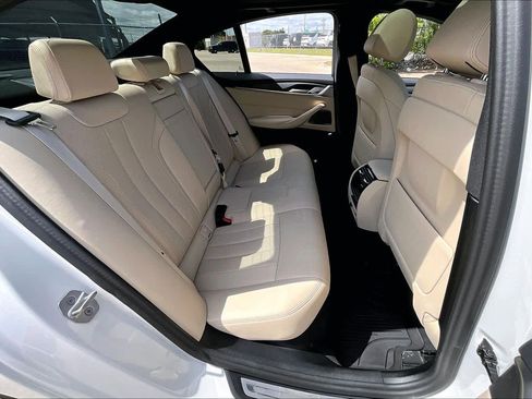 Used 2023 BMW 530i xDrive w/ Premium Package AWD/4WD image 19