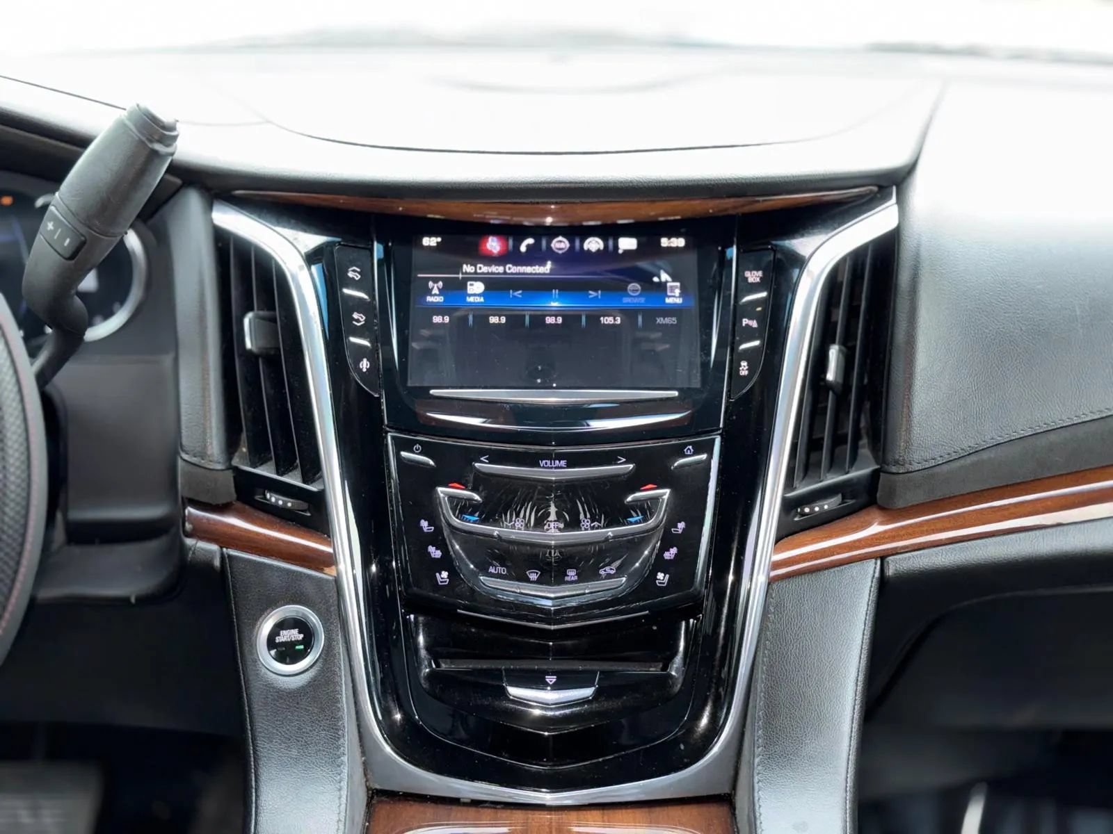 Used 2016 Cadillac Escalade ESV 2WD image 21