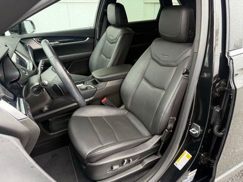 Certified 2024 Cadillac XT5 Premium Luxury AWD/4WD image 10