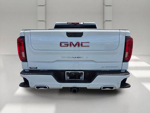 Used 2026 GMC Sierra 1500 Denali w/ Technology Package AWD/4WD image 4