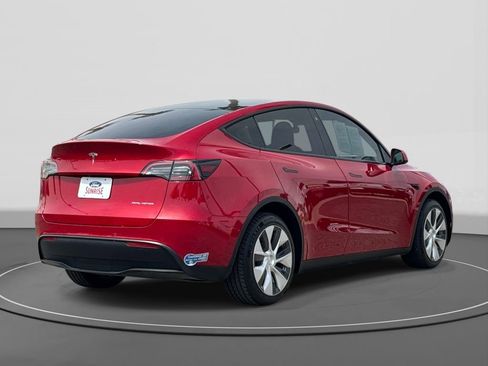Used 2021 Tesla Model Y Long Range AWD/4WD image 4