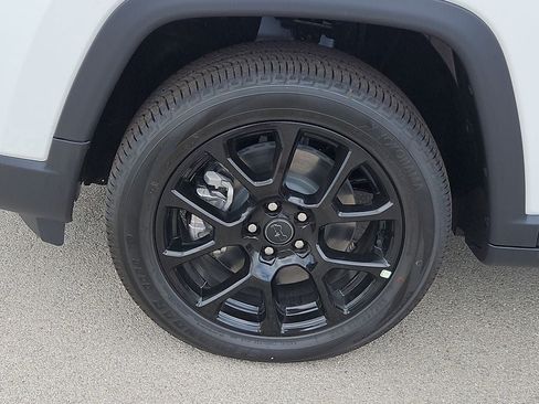 New 2026 Jeep Compass Latitude AWD/4WD image 13