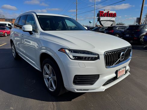 Used 2020 Volvo XC90 T6 Momentum image 40