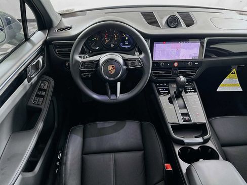 New 2026 Porsche Macan image 25