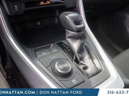 Used 2024 Toyota RAV4 SE AWD/4WD image 10