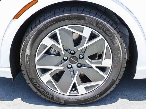 New 2026 Genesis GV60 RWD image 9