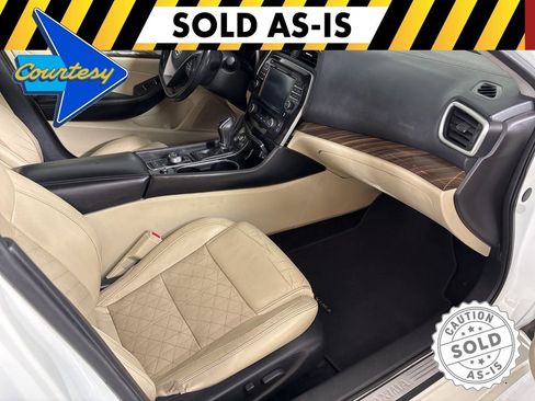 Used 2017 Nissan Maxima Platinum FWD image 18