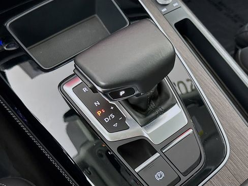 Used 2023 Audi Q5 2.0T Prestige w/ Prestige Package image 17