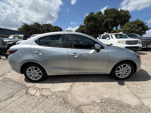 Used 2017 Toyota Yaris iA FWD image 9