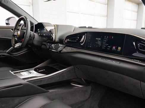 Used 2024 Ferrari Purosangue AWD/4WD image 60