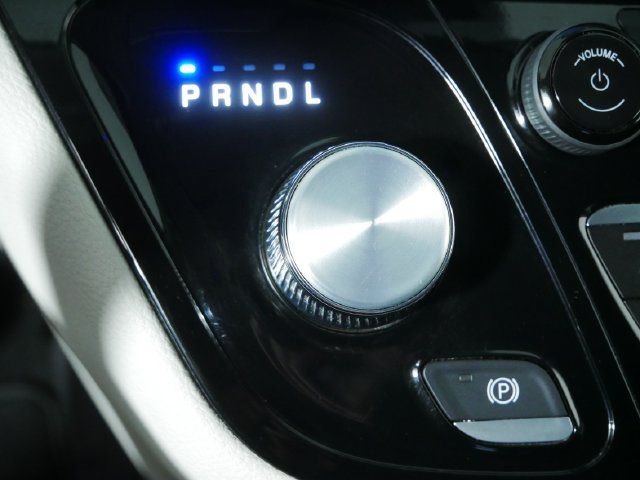 Certified 2023 Chrysler Pacifica Touring-L w/ Uconnect Theater Family Group AWD/4WD image 31