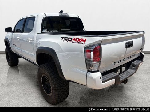 Used 2023 Toyota Tacoma TRD Off-Road w/ Technology Package AWD/4WD image 4