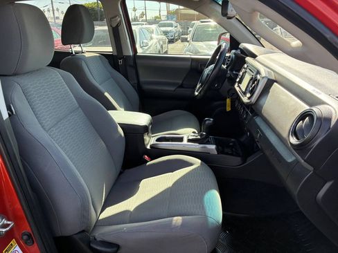 Used 2016 Toyota Tacoma SR5 w/ SR5 Appearance Package (SN) AWD/4WD image 21
