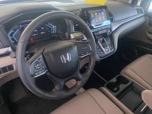 Certified 2024 Honda Odyssey EX image 21
