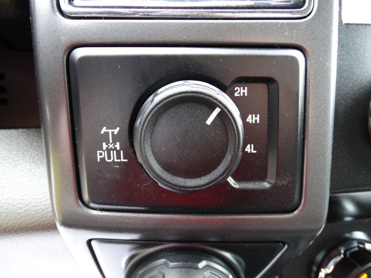 Used 2019 Ford F150 4x4 SuperCrew XLT w/ Equipment Group 301A Mid image 28