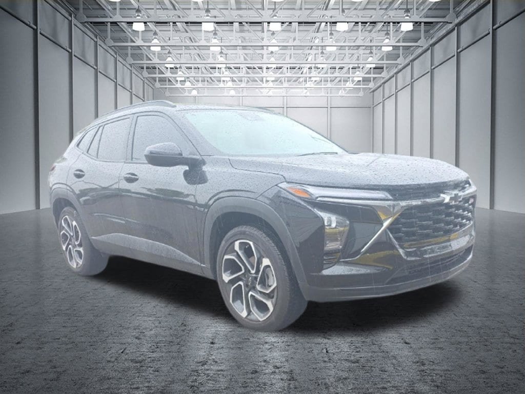 Certified 2025 Chevrolet Trax RS w/ Sunroof Package FWD image 9