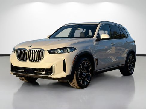 New 2026 BMW X5 sDrive40i w/ Premium Package image 7