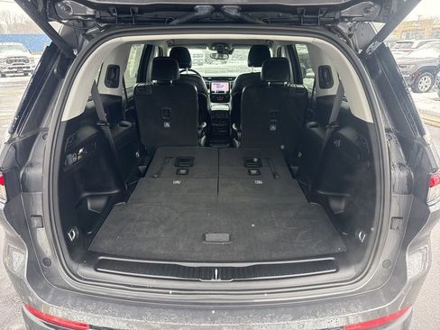 Used 2023 Jeep Grand Cherokee L Limited image 18