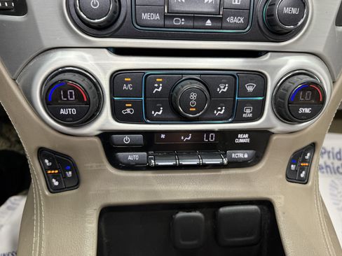 Used 2017 GMC Yukon SLT w/ Premium Edition AWD/4WD image 21