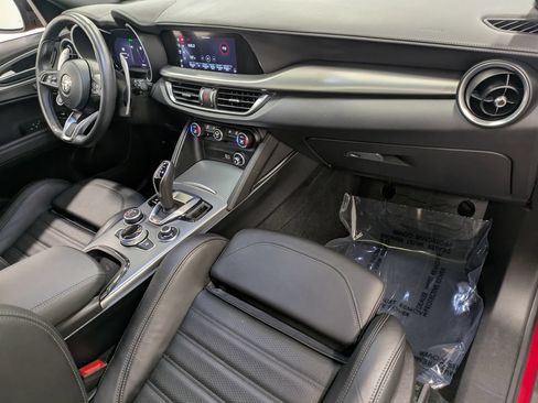 Used 2024 Alfa Romeo Stelvio Veloce AWD/4WD image 30