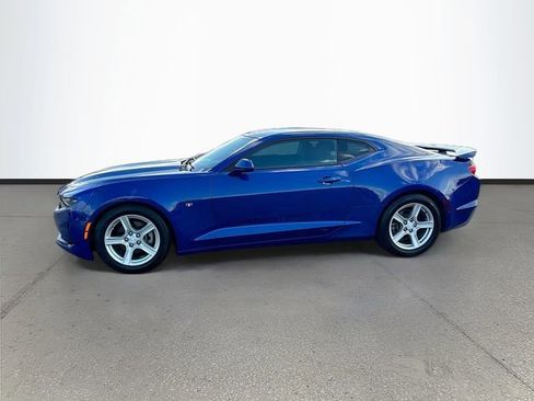 Used 2020 Chevrolet Camaro LT RWD image 4