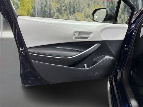 Used 2021 Toyota Corolla SE image 18