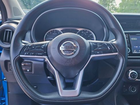 Used 2021 Nissan Kicks S FWD image 19