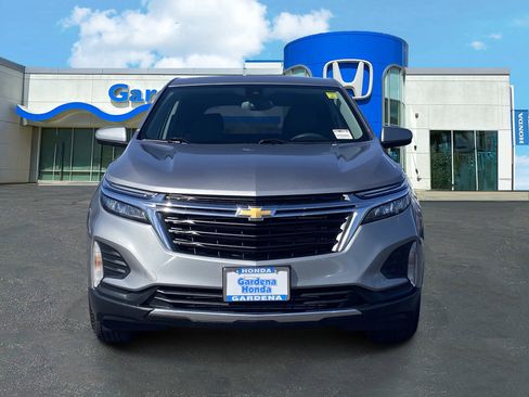 Used 2023 Chevrolet Equinox LT image 2