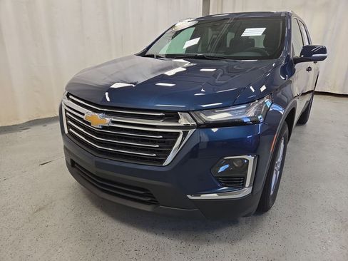 Certified 2023 Chevrolet Traverse LT FWD image 40