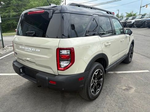 Used 2025 Ford Bronco Sport Outer Banks w/ Outer Banks Tech Package+ AWD/4WD image 3