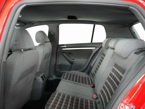 Used 2009 Volkswagen GTI Base image 32