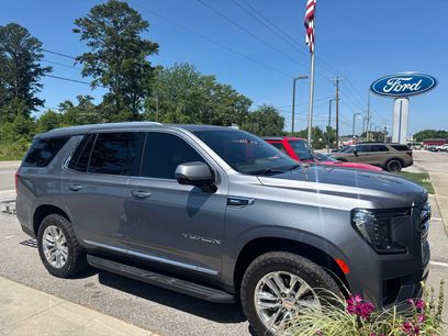 Used 2022 GMC Yukon SLT w/ SLT Luxury Package