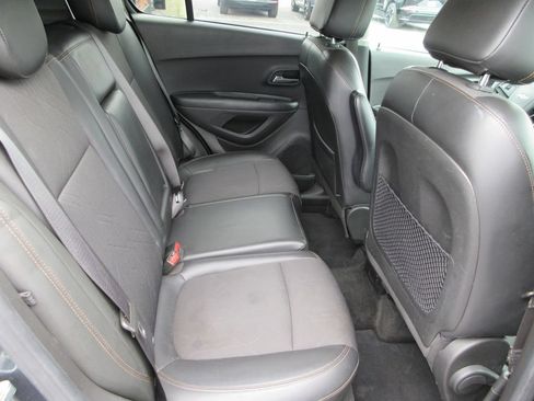 Certified 2021 Chevrolet Trax LT AWD/4WD image 18