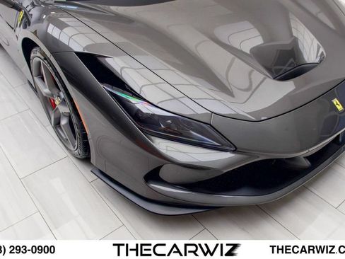 Used 2022 Ferrari F8 Tributo RWD image 2