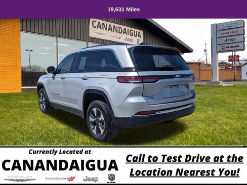 Used 2022 Jeep Grand Cherokee Limited 4xe w/ Luxury Tech Group II AWD/4WD image 10