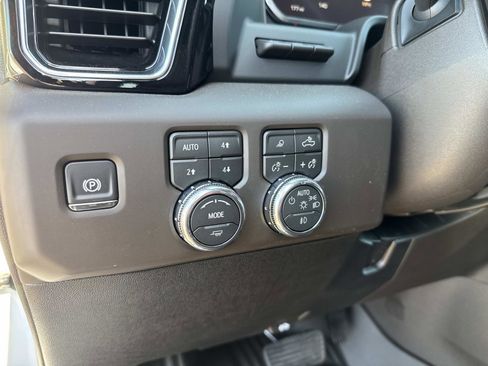 New 2026 GMC Sierra 2500 Denali w/ Denali Reserve Package AWD/4WD image 38