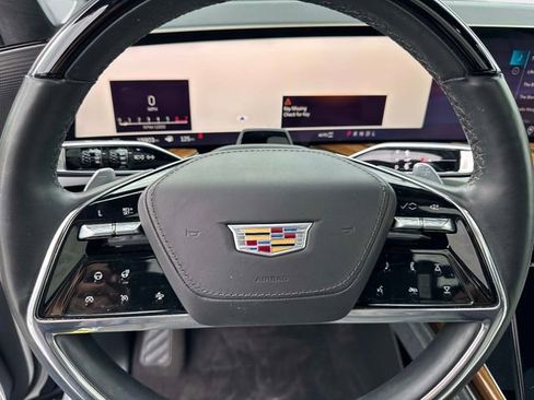 Used 2025 Cadillac Escalade ESV Sport Platinum AWD/4WD image 29