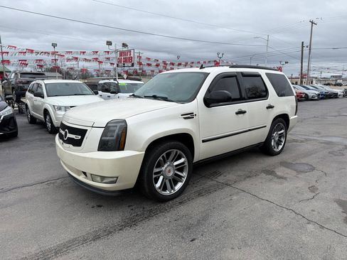 Used 2008 Cadillac Escalade 2WD image 1