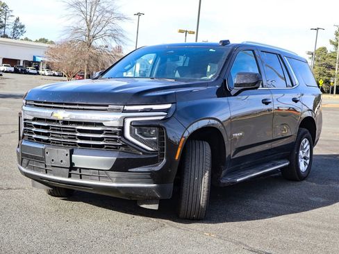Used 2025 Chevrolet Tahoe LT image 3