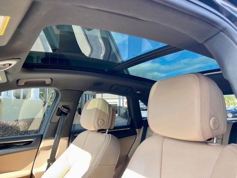 Used 2024 Porsche Macan Turbo image 16