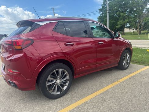 Used 2021 Buick Encore GX Preferred w/ Sport Touring Package FWD image 4