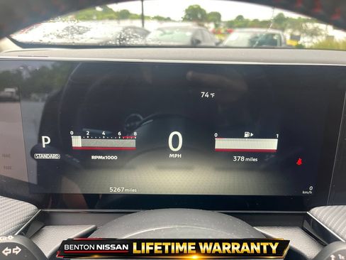 Used 2026 Nissan Kicks SR FWD image 13