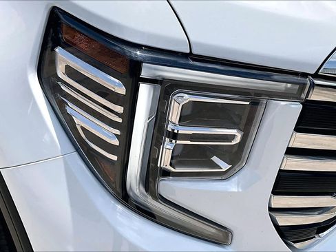Used 2025 GMC Sierra 1500 SLT RWD image 28