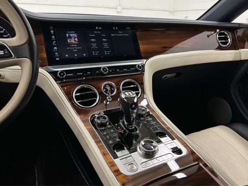 Used 2020 Bentley Continental GT AWD/4WD image 31