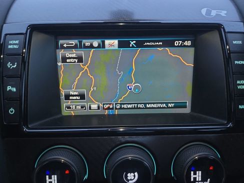 Used 2015 Jaguar F-TYPE R image 21