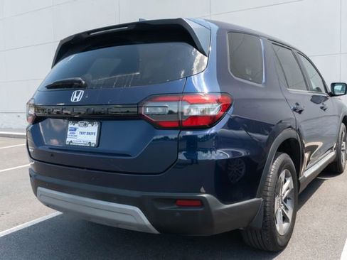Used 2024 Honda Pilot EX-L image 4