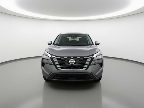 Used 2025 Nissan Rogue SV AWD/4WD image 2